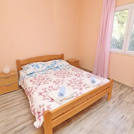 Peaceful House Senija - Four Bedroom With Terrace &sea View Ostrvo Šijak